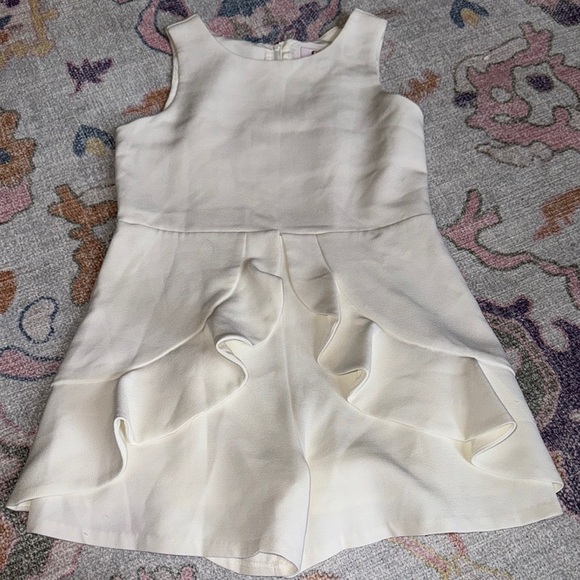 Elegant creamy white ruffled romper - Picture 1 of 5